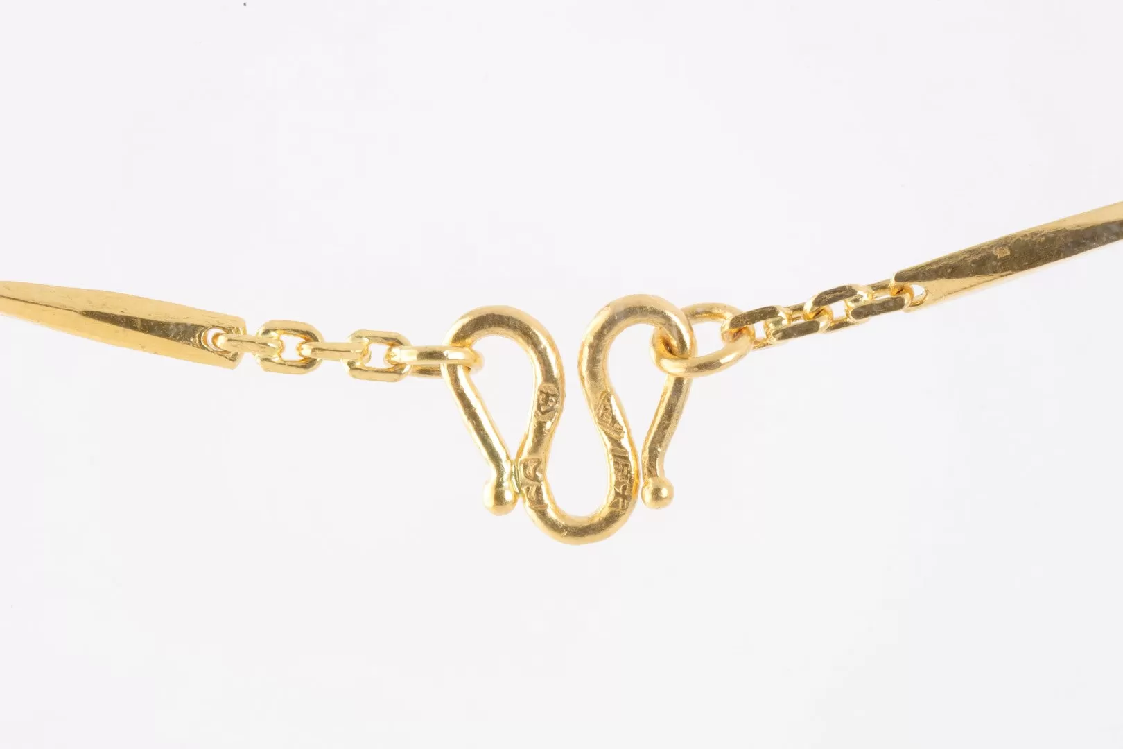 18" 24k Yellow Gold Station Chain Necklace (15.30g.)