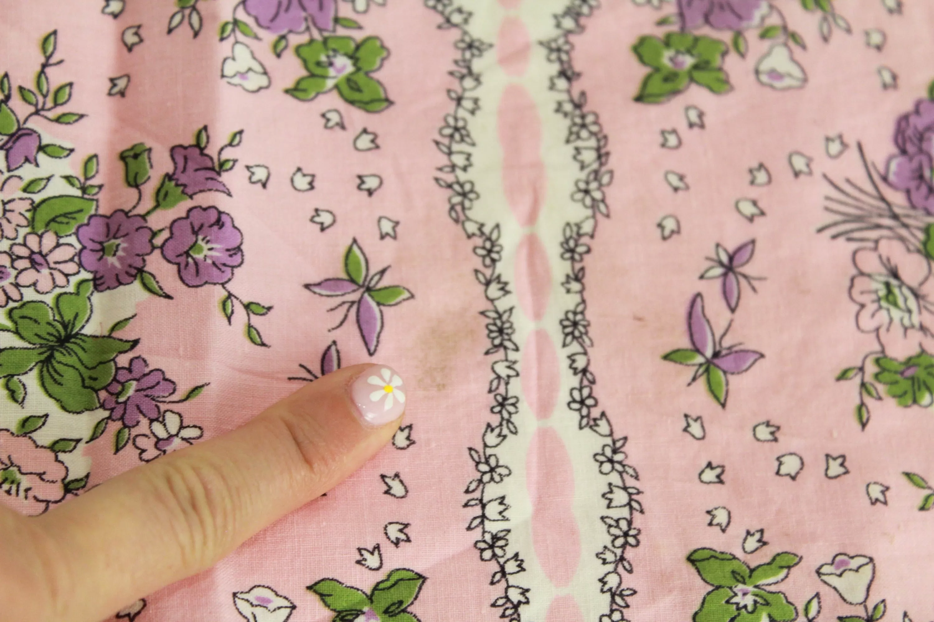 1950s Pink Floral Print Cotton Fabric, 4.9 Yards