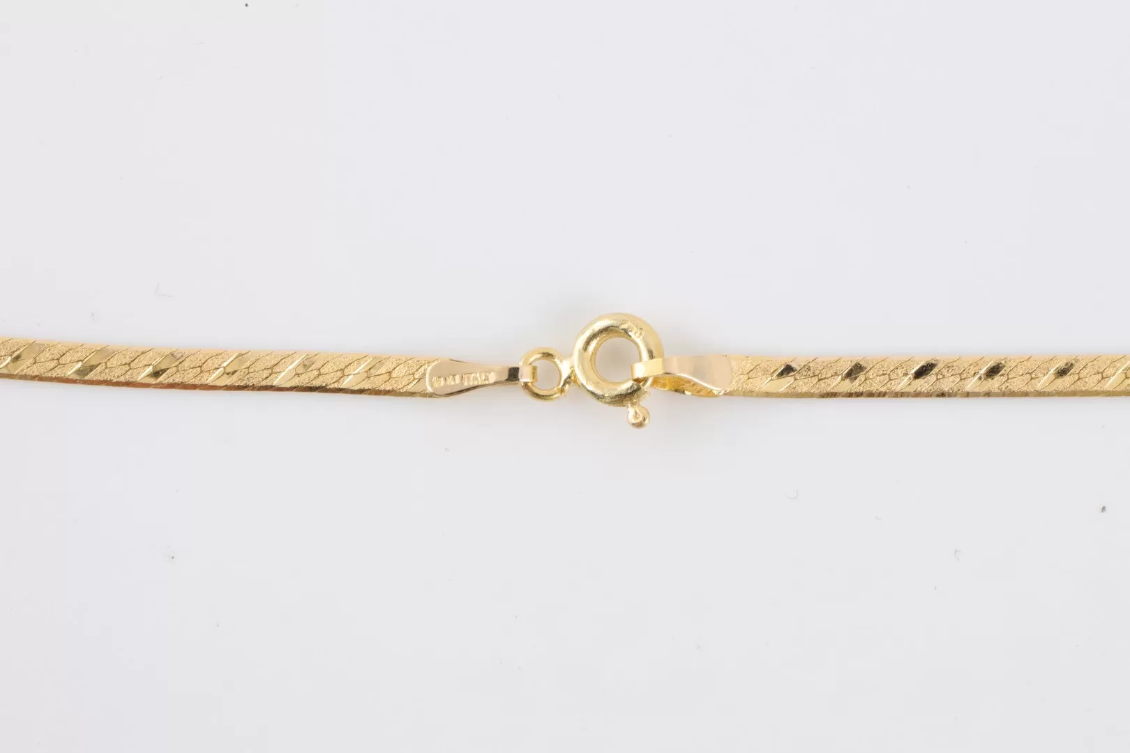 20" 18k Yellow Gold Herringbone Chain (4.32g.)