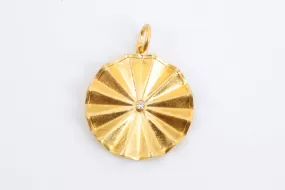 24k Yellow Gold 0.02tcw Diamond Folded Pattern Pendant (4.05g.)