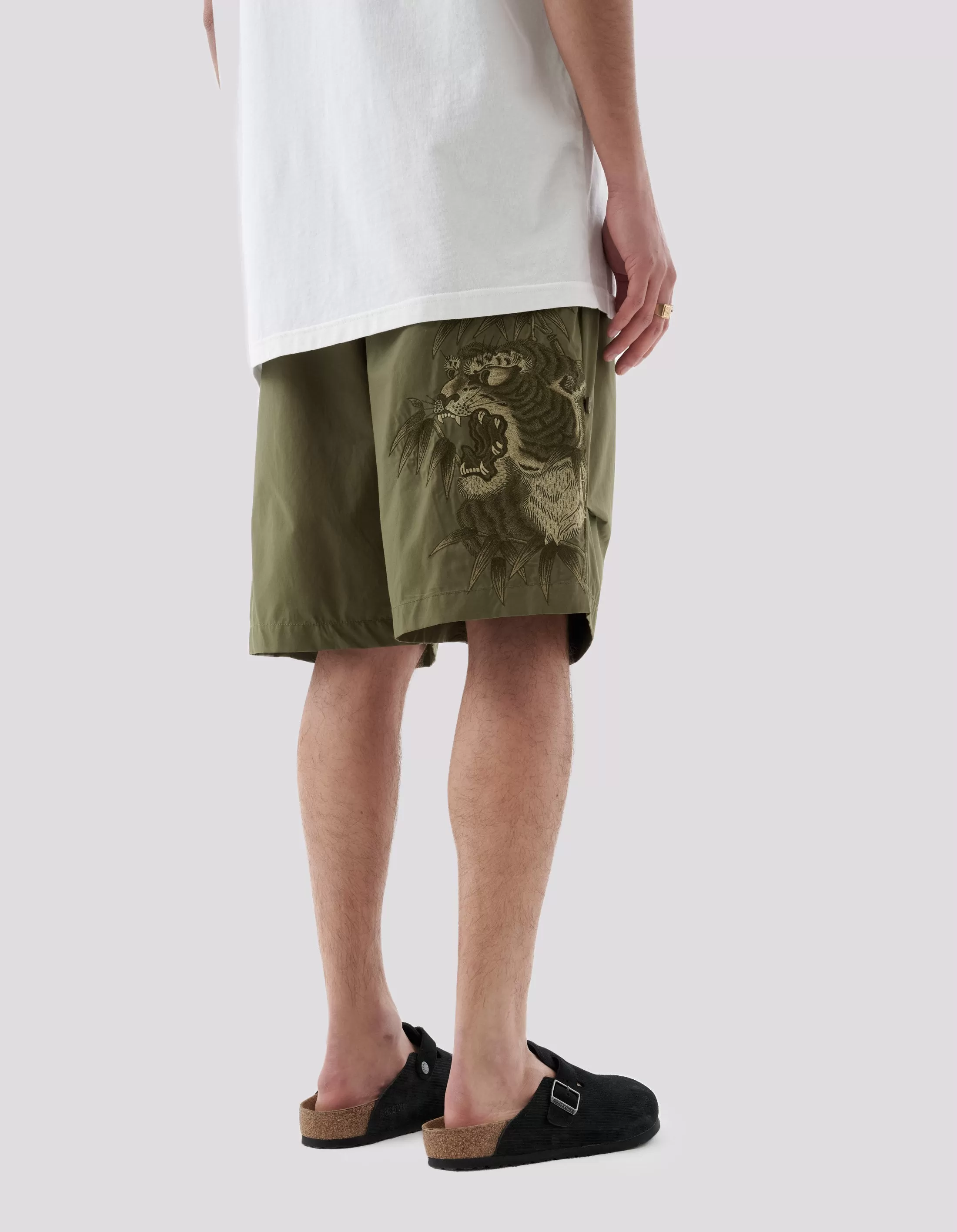 5099 Maha Tiger Loose Snoshorts Olive OG-107F