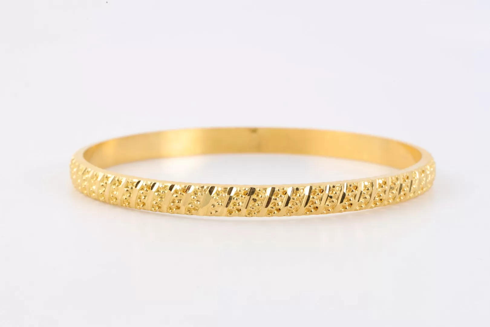 7.5" 22k Yellow Gold Bangle Bracelet (10.95g.)