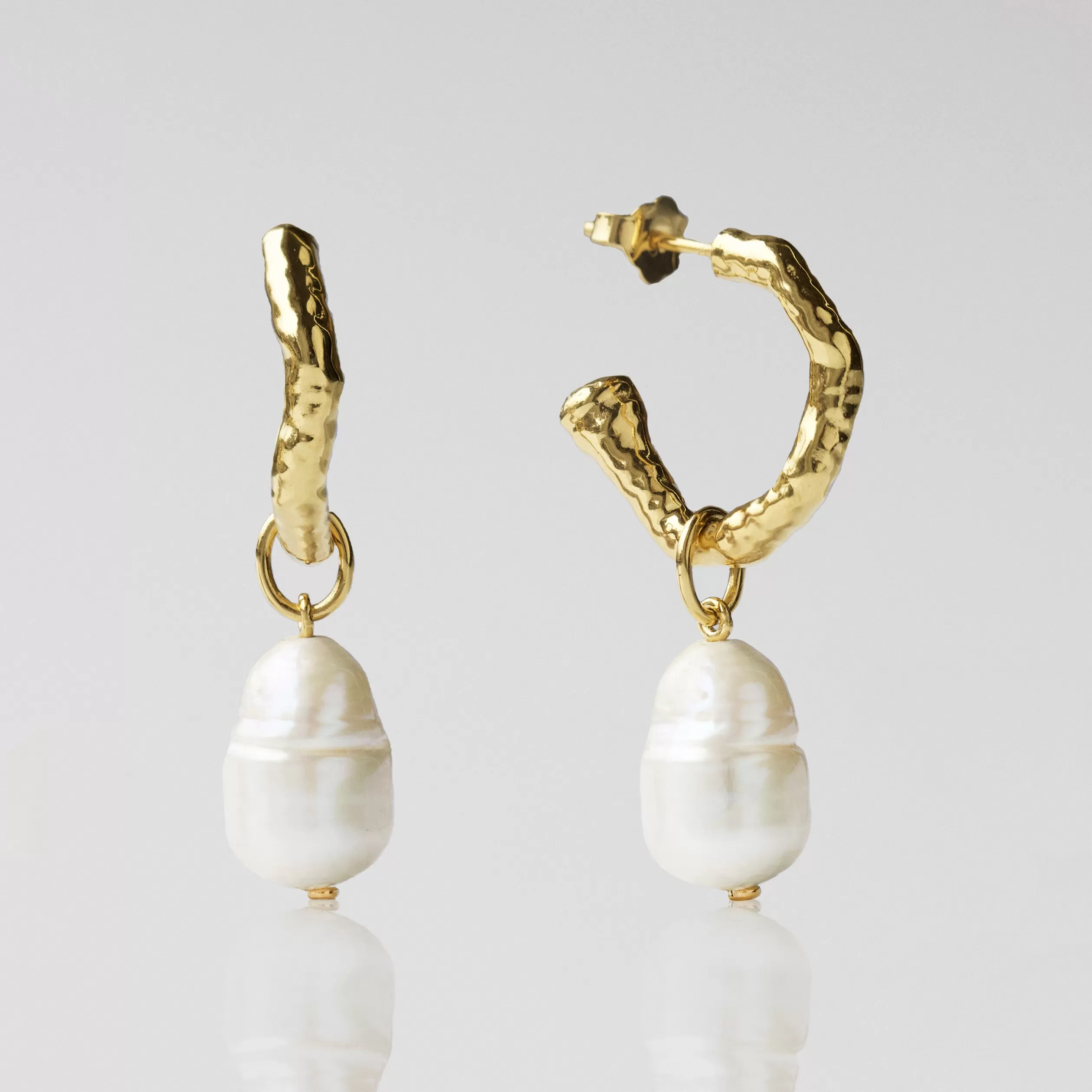 Baroque Pearl Molten Hoop Earring