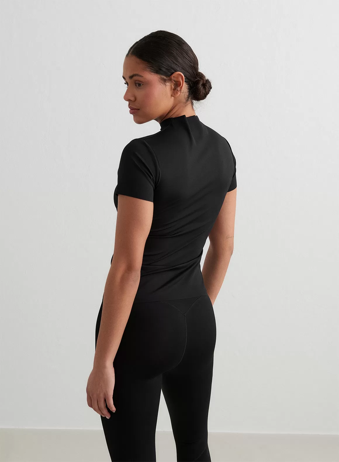 Black Align Top