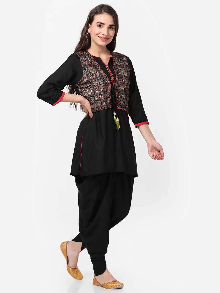 Black Solid Kurta Jacket With Cowl Pant