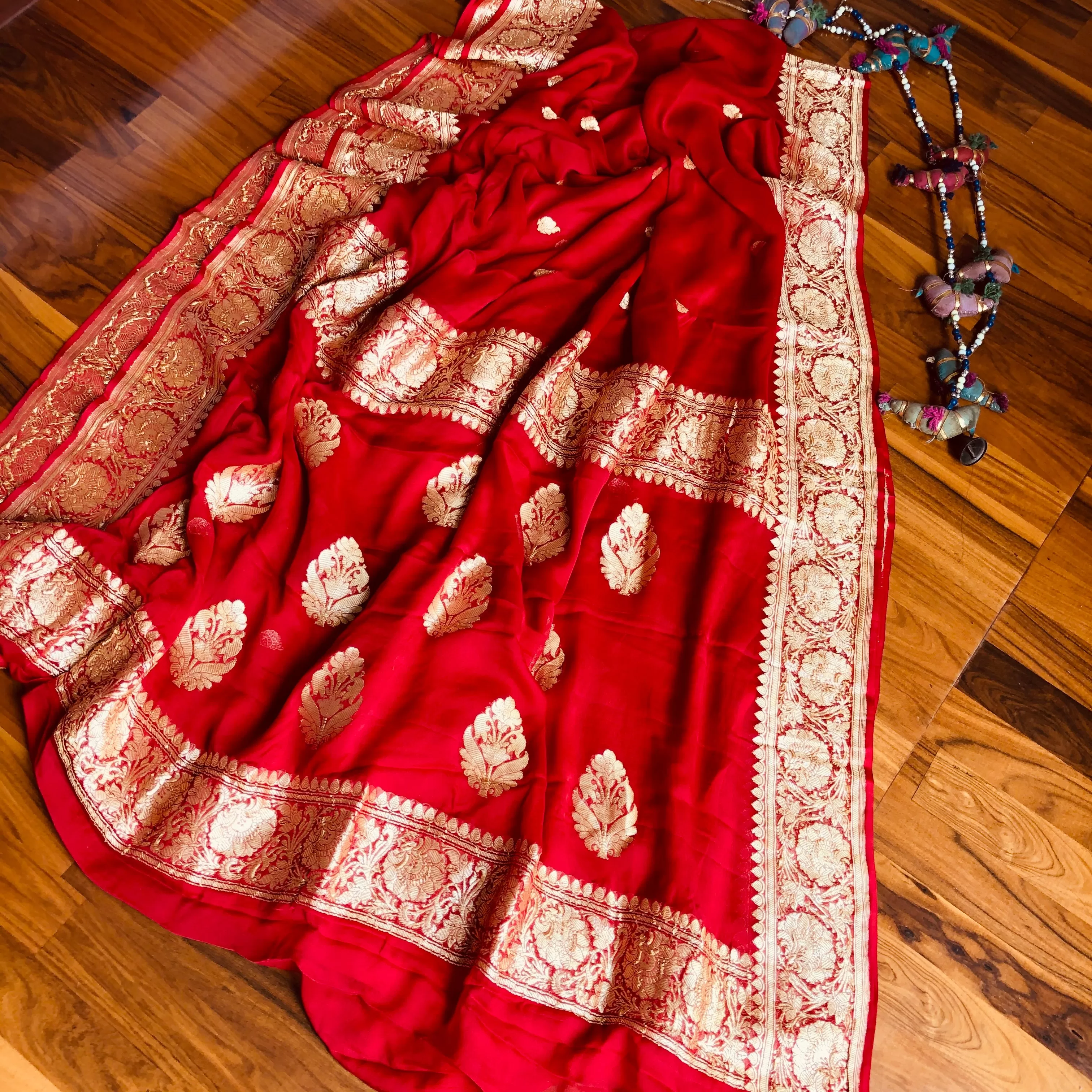 Bridal Red Buti Jaal Khaddi Chiffon Banarasi Saree