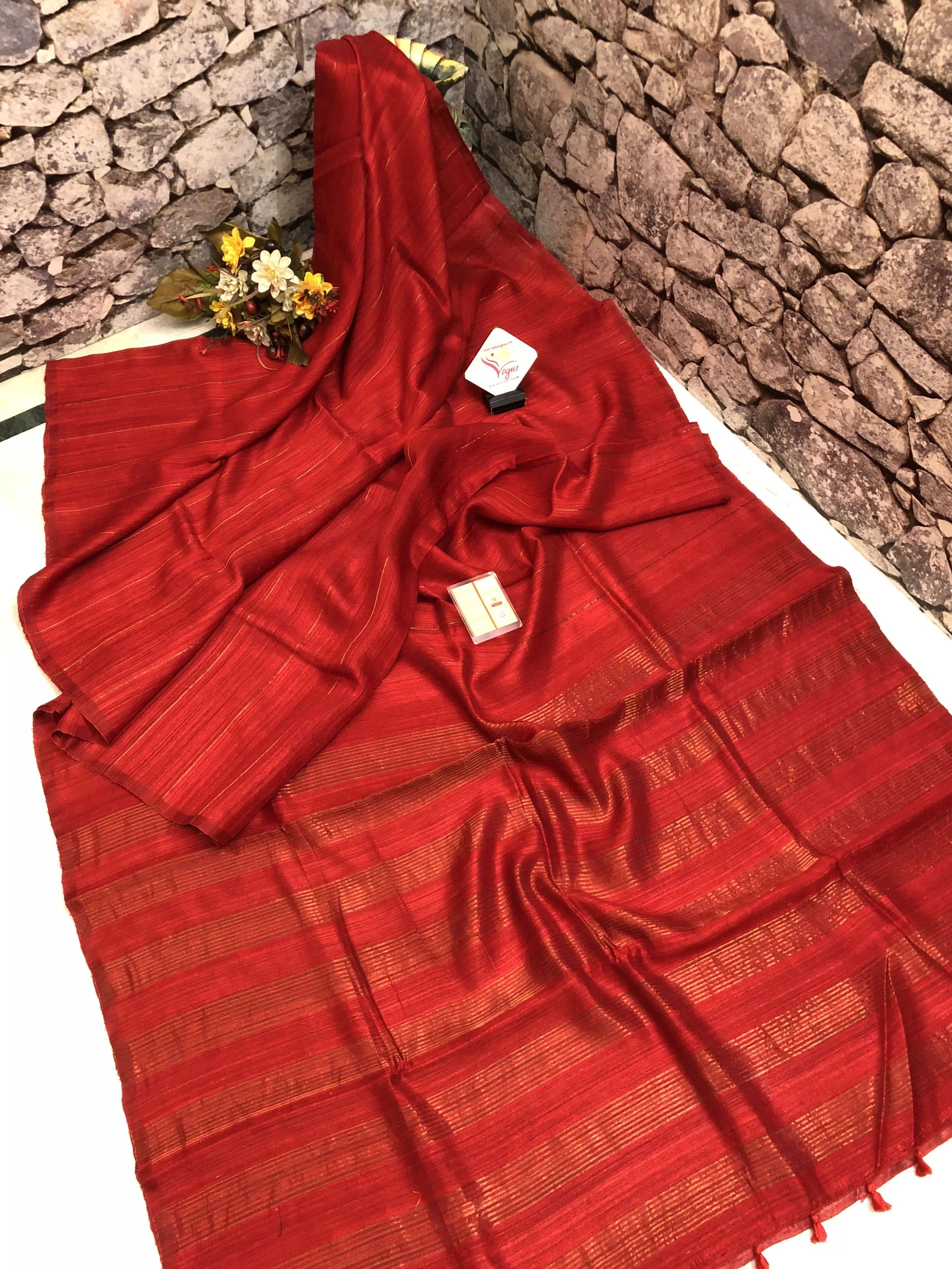 Carmine Red Color Matka Silk Saree with Hand Painted Blouse Piece