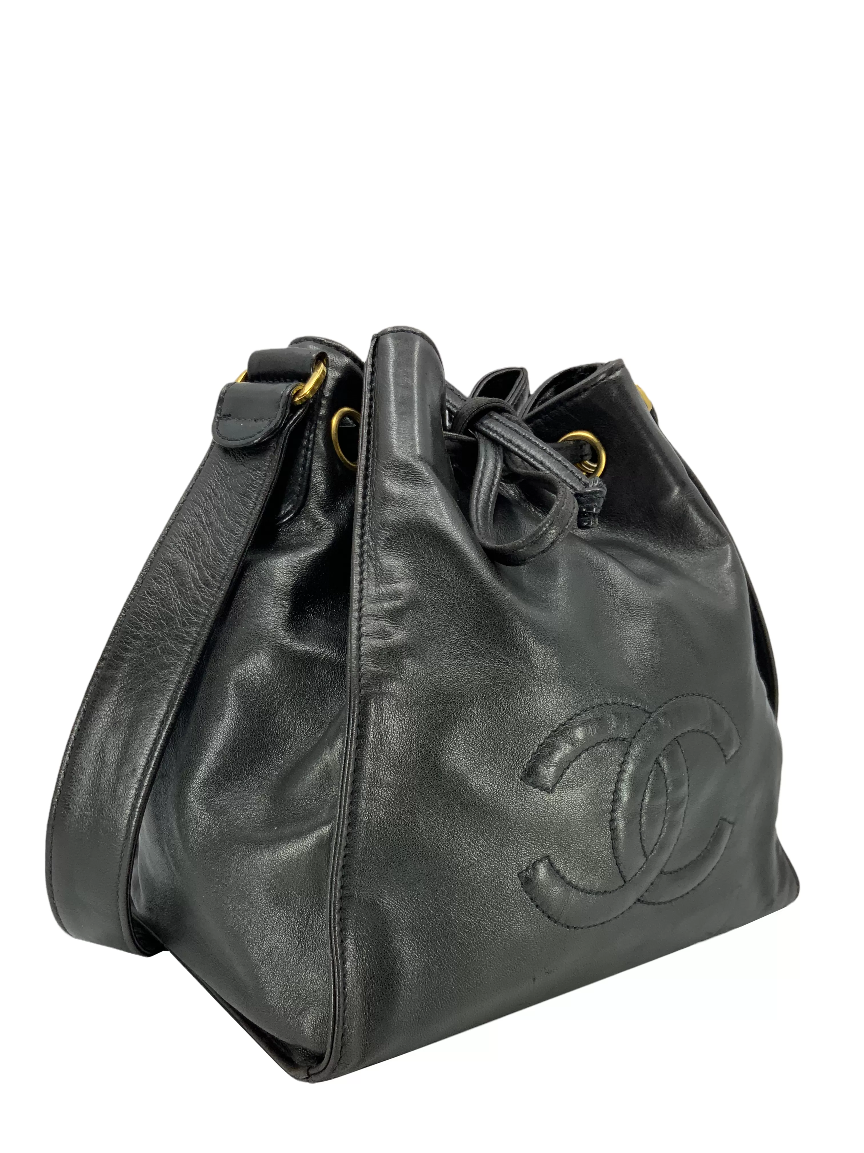 CHANEL Vintage Lambskin Drawstring Bucket Shoulder Bag