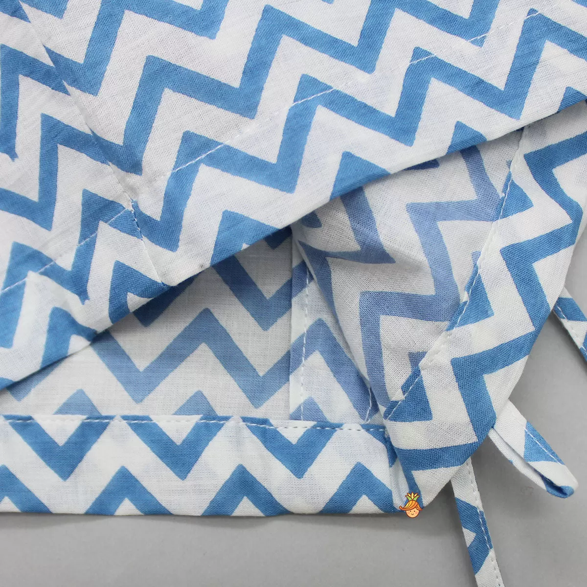 Chevron Printed Blue And White Triple Side Knot Jhabla