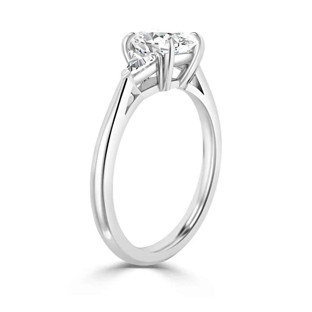 Eleanor - 18ct White Gold - Oval