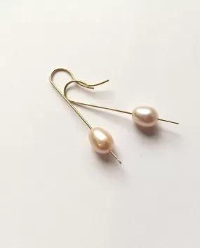 Luminous Pearl earrings