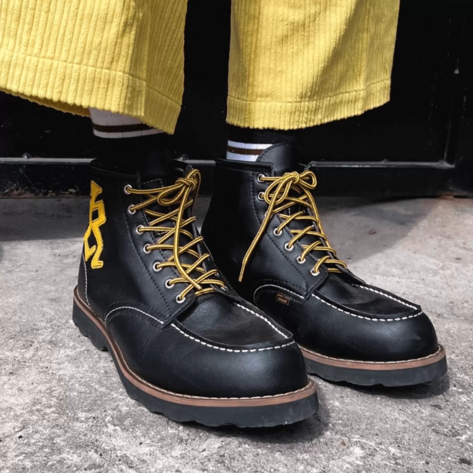 'Redwing' Vegan lace-up work boot by King55 - Black