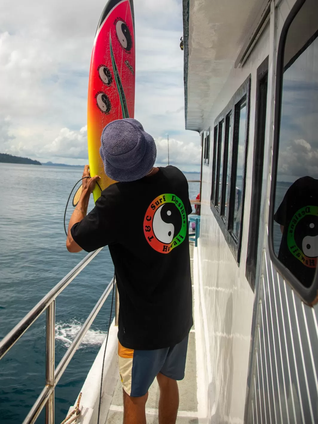 T&C Surf Australia OG Logo Tee Black Fade