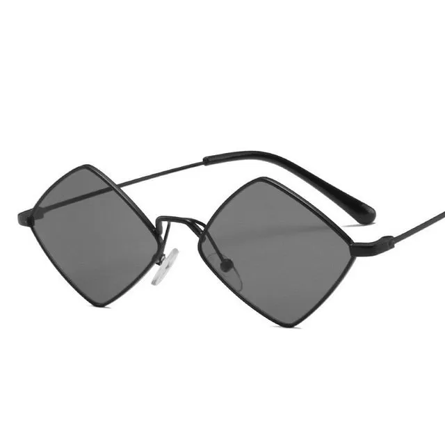 Unregelmäßige Vintage-Sonnenbrille für Damen mit kleinem Rahmen, UV400 